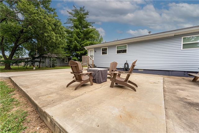 1103 Bella Vista Road, Bentonville, AR 72712