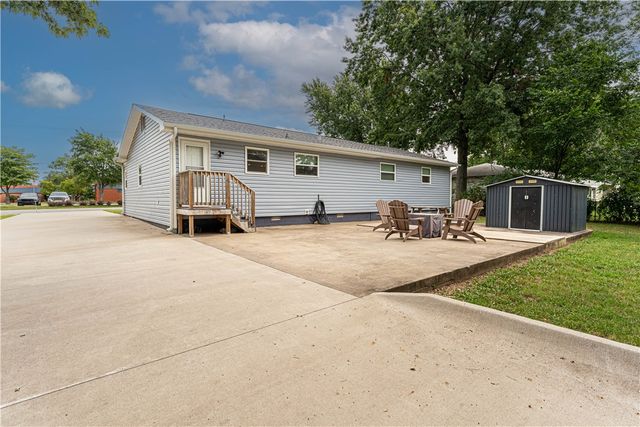 1103 Bella Vista Road, Bentonville, AR 72712