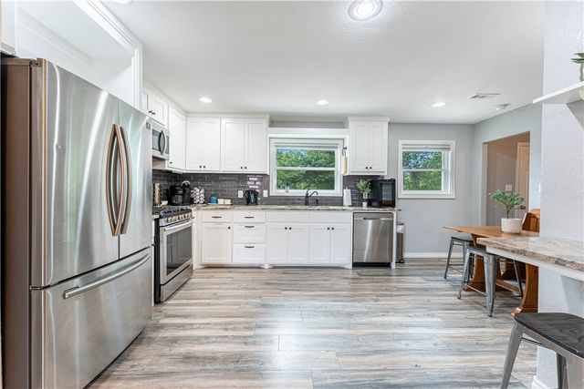 1103 Bella Vista Road, Bentonville, AR 72712