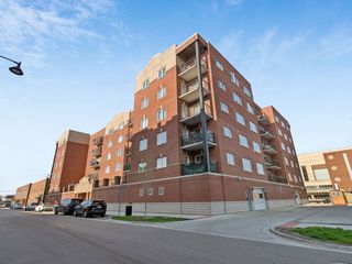 3303 GROVE Avenue 604, Berwyn, IL 60402