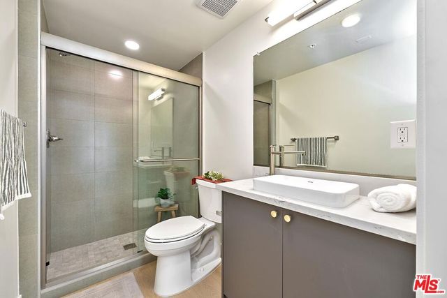 510 S Oxford Avenue 402, Los Angeles, CA 90020