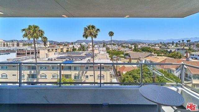 510 S Oxford Avenue 402, Los Angeles, CA 90020