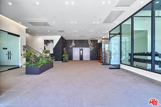 510 S Oxford Avenue 402, Los Angeles, CA 90020