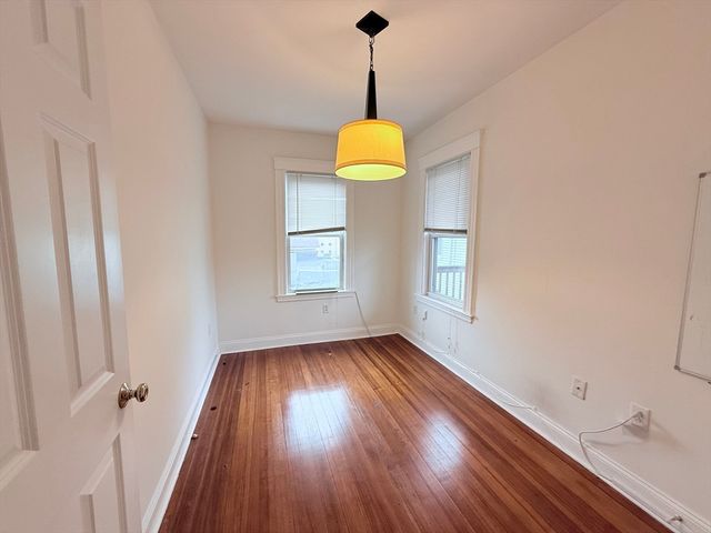 2A Victoria St 2A, Boston, MA 02125