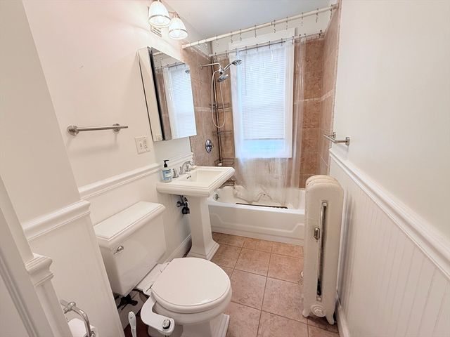2A Victoria St 2A, Boston, MA 02125