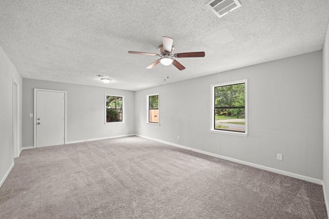 1100 Gilbert Avenue, Bay City, TX 77414