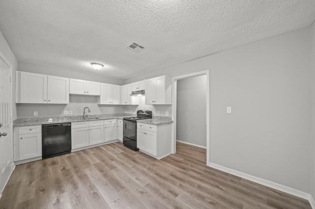 1100 Gilbert Avenue, Bay City, TX 77414