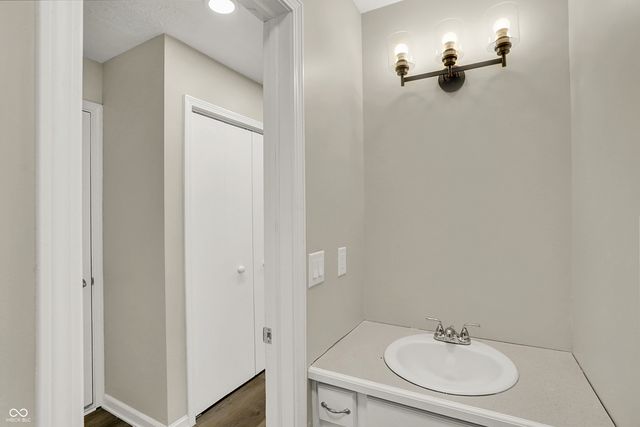 8163 Frisco Way, Indianapolis, IN 46240