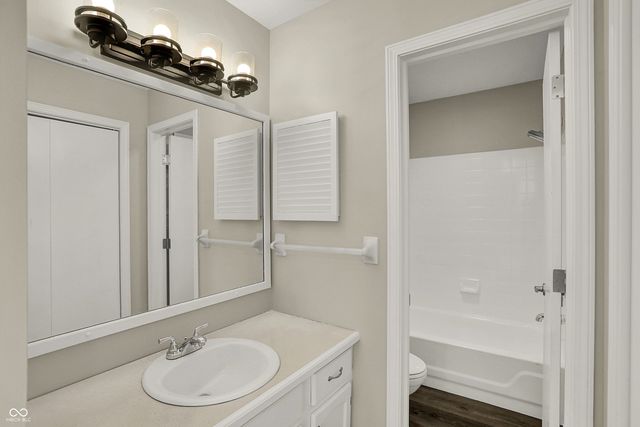 8163 Frisco Way, Indianapolis, IN 46240