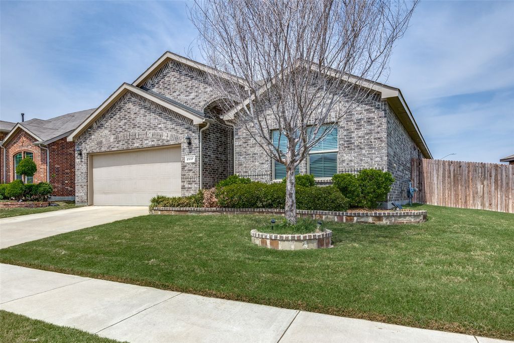 2537 Red Draw Road, Fort Worth, TX 76177