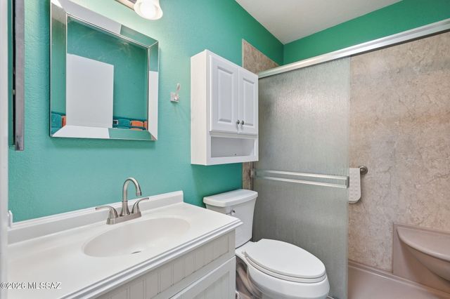 355 N Calle Del Chancero, Green Valley, AZ 85614