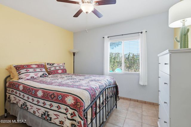 355 N Calle Del Chancero, Green Valley, AZ 85614