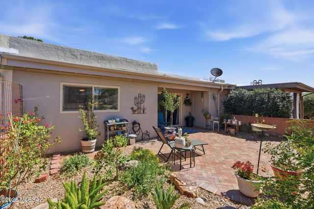 355 N Calle Del Chancero, Green Valley, AZ 85614