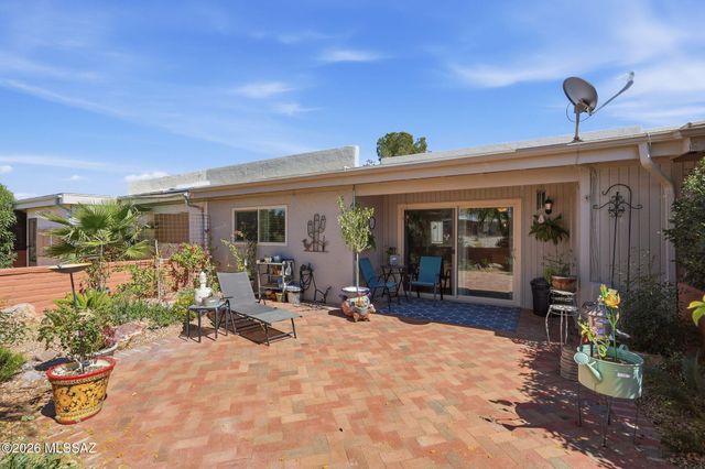 355 N Calle Del Chancero, Green Valley, AZ 85614