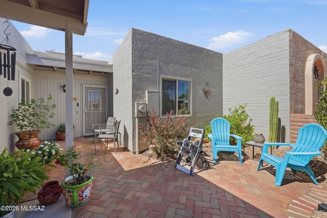 355 N Calle Del Chancero, Green Valley, AZ 85614