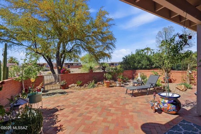 355 N Calle Del Chancero, Green Valley, AZ 85614