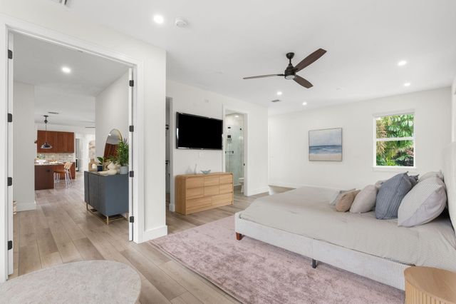 2510 N Lake Dr Drive N, Boynton Beach, FL 33435