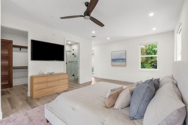 2510 N Lake Dr Drive N, Boynton Beach, FL 33435