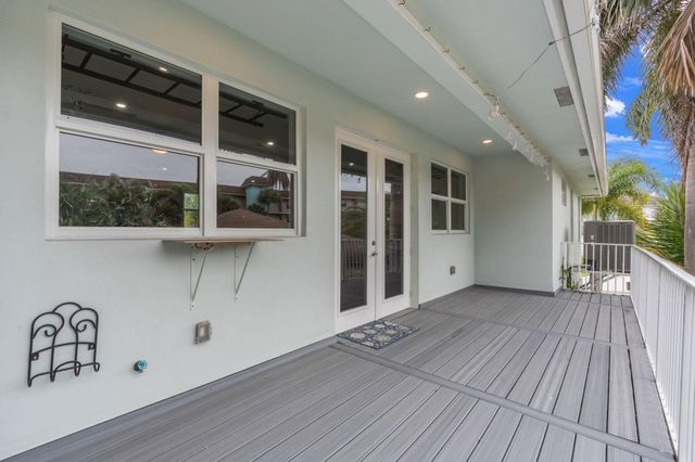 2510 N Lake Dr Drive N, Boynton Beach, FL 33435