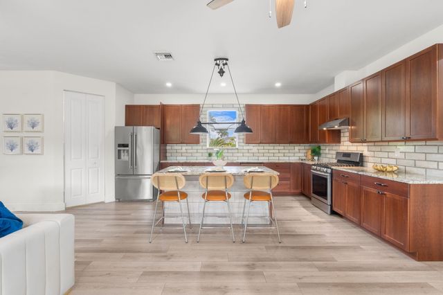 2510 N Lake Dr Drive N, Boynton Beach, FL 33435