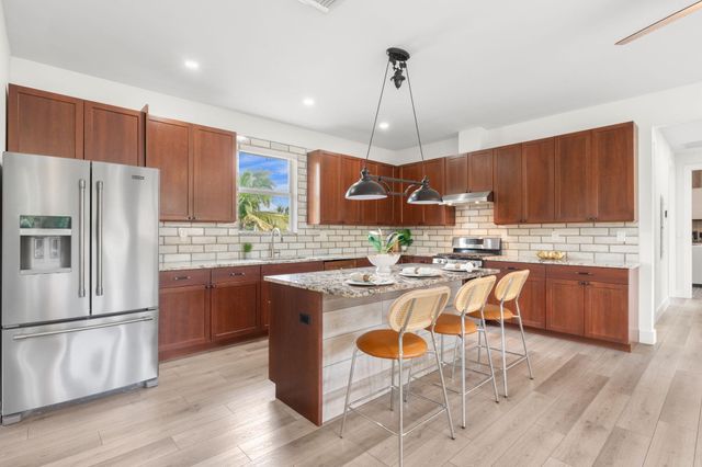 2510 N Lake Dr Drive N, Boynton Beach, FL 33435