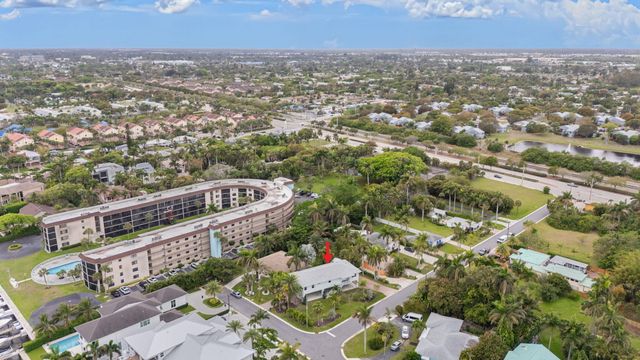 2510 N Lake Dr Drive N, Boynton Beach, FL 33435