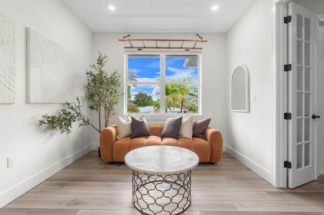 2510 N Lake Dr Drive N, Boynton Beach, FL 33435