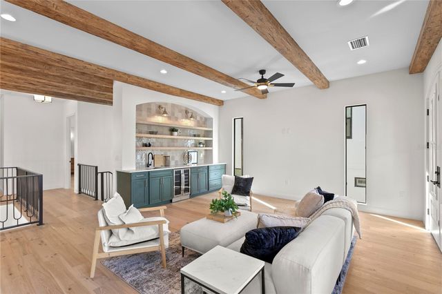 502 E DAVIS BOULEVARD, Tampa, FL 33606