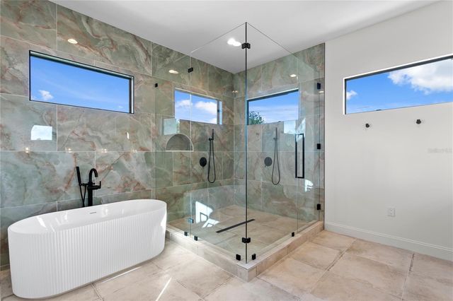 502 E DAVIS BOULEVARD, Tampa, FL 33606