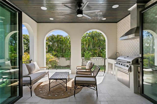 502 E DAVIS BOULEVARD, Tampa, FL 33606
