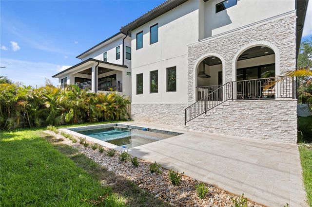 502 E DAVIS BOULEVARD, Tampa, FL 33606