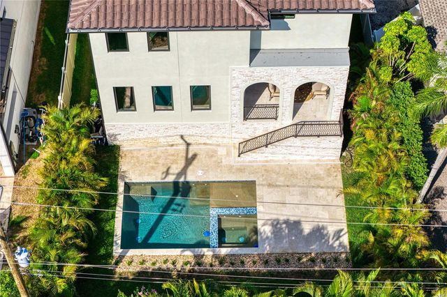 502 E DAVIS BOULEVARD, Tampa, FL 33606