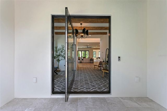 502 E DAVIS BOULEVARD, Tampa, FL 33606