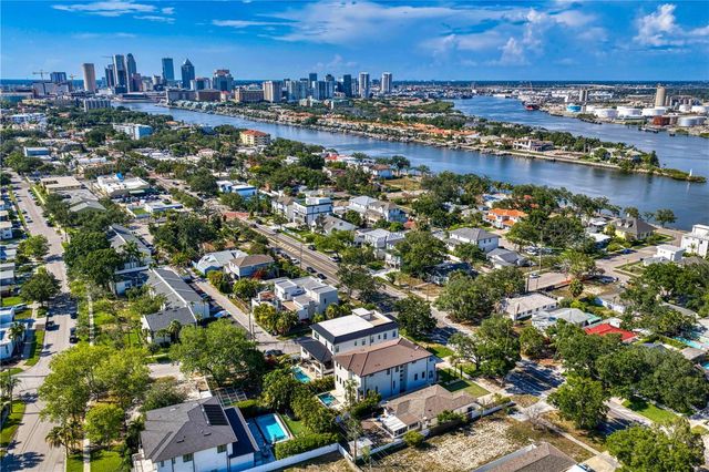 502 E DAVIS BOULEVARD, Tampa, FL 33606