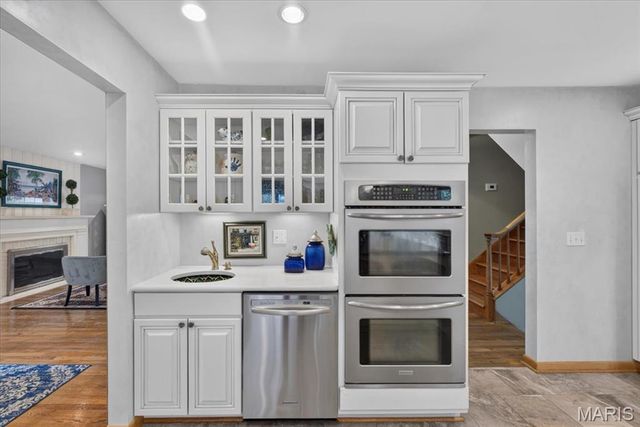 808 Glen Elm Drive, Glendale, MO 63122