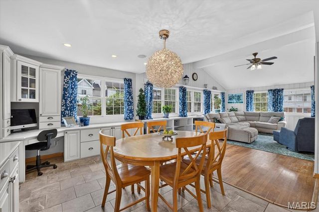 808 Glen Elm Drive, Glendale, MO 63122