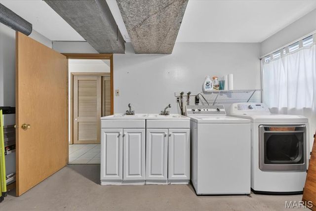 808 Glen Elm Drive, Glendale, MO 63122