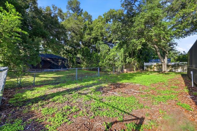 3972 HELENE STREET, Sarasota, FL 34233