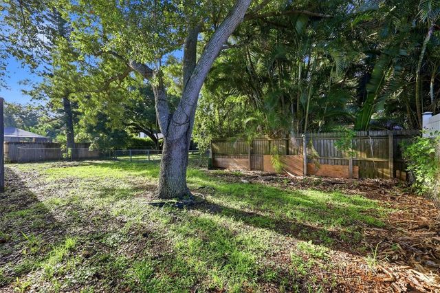 3972 HELENE STREET, Sarasota, FL 34233