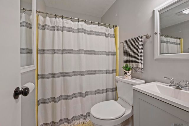 2650 Donald Dr, Baton Rouge, LA 70809