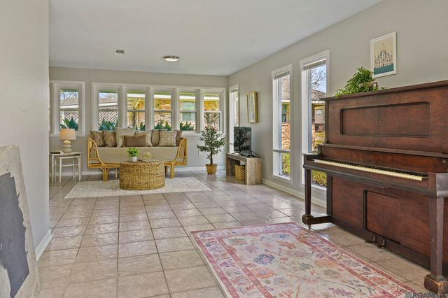 2650 Donald Dr, Baton Rouge, LA 70809