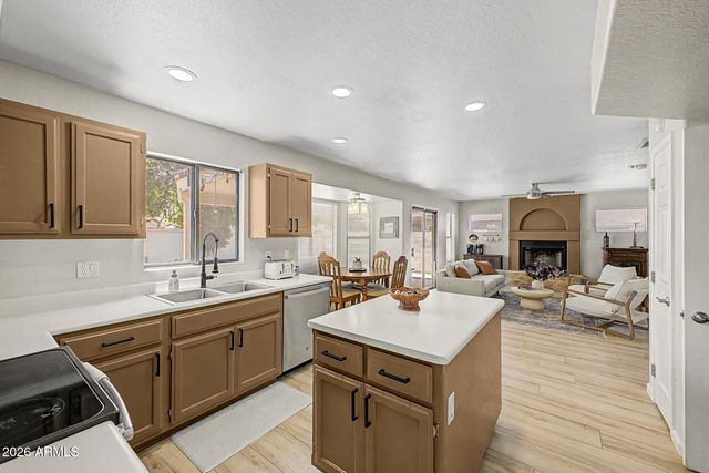 1843 E MARQUETTE Drive, Gilbert, AZ 85234