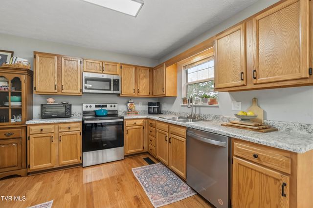 16 Sanford Circle, Greeneville, TN 37743