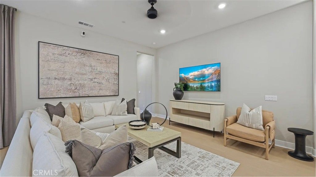 Image 6 of property listing at 2058 Lupine Terrace, Montebello, CA 90640