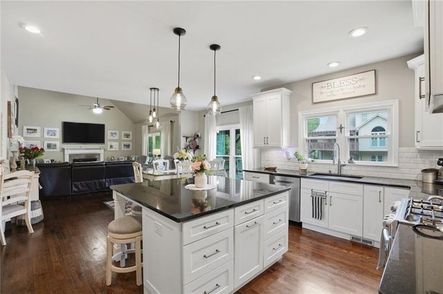 4459 Woodford Pass NE, Roswell, GA 30075