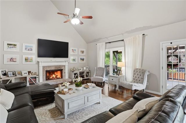 4459 Woodford Pass NE, Roswell, GA 30075