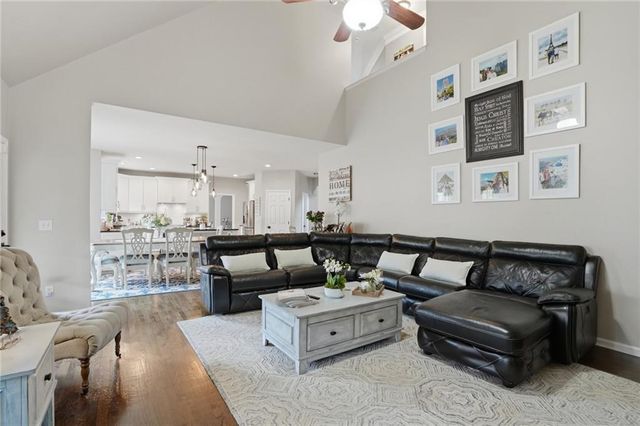 4459 Woodford Pass NE, Roswell, GA 30075