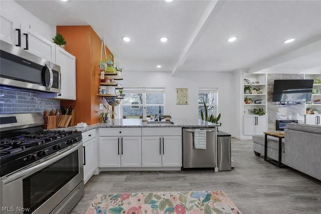 22711 Vera Street, Warrensville Heights, OH 44128