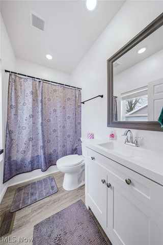 22711 Vera Street, Warrensville Heights, OH 44128