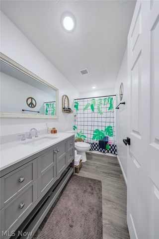 22711 Vera Street, Warrensville Heights, OH 44128